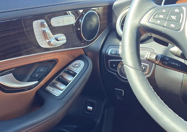 Mercedes-Benz GLC cena 184900 przebieg: 62800, rok produkcji 2018 z Wolbórz małe 781